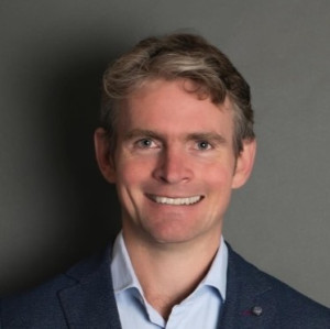 Chris De Mauny, Esq.